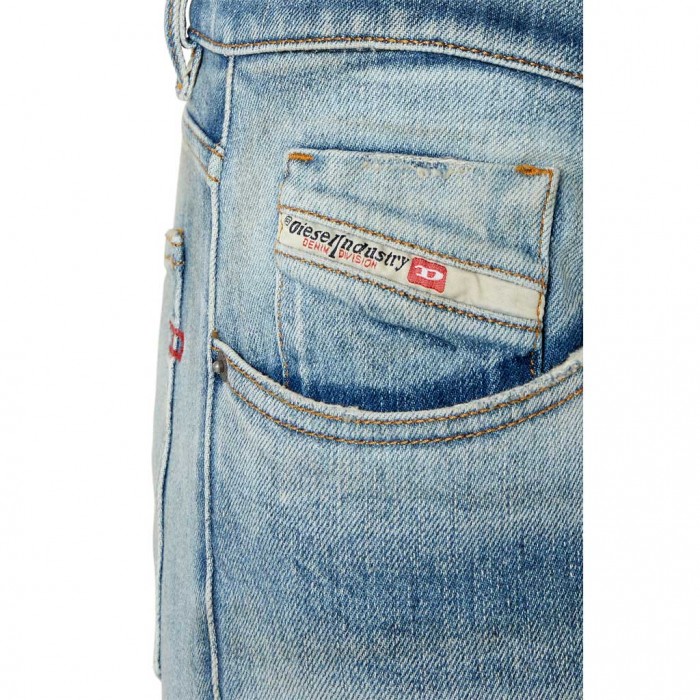 DIESEL 2019 D-Strukt 007p3 Slim Jeans LIGHT BLUE