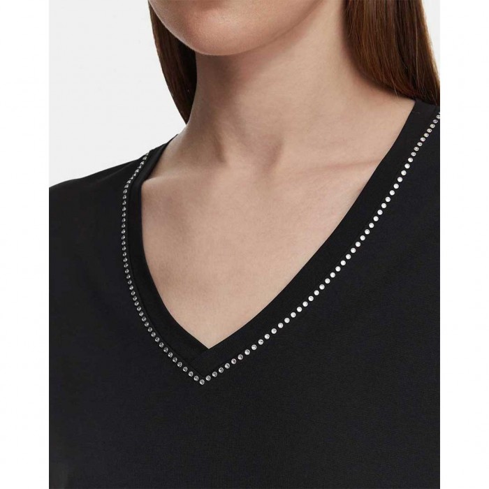GUESS WOMAN V NECK T SHIRT BLACK