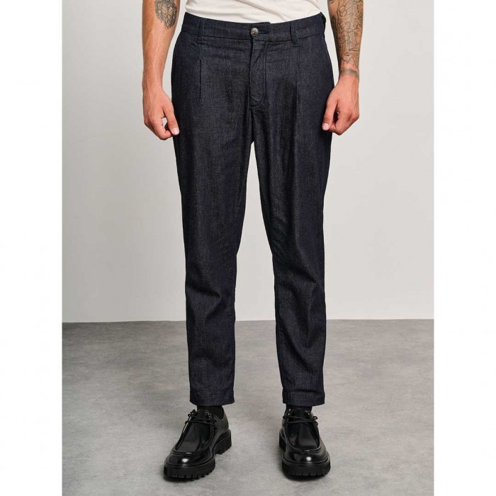 STAFF Trousers in Tapered Line Blue
